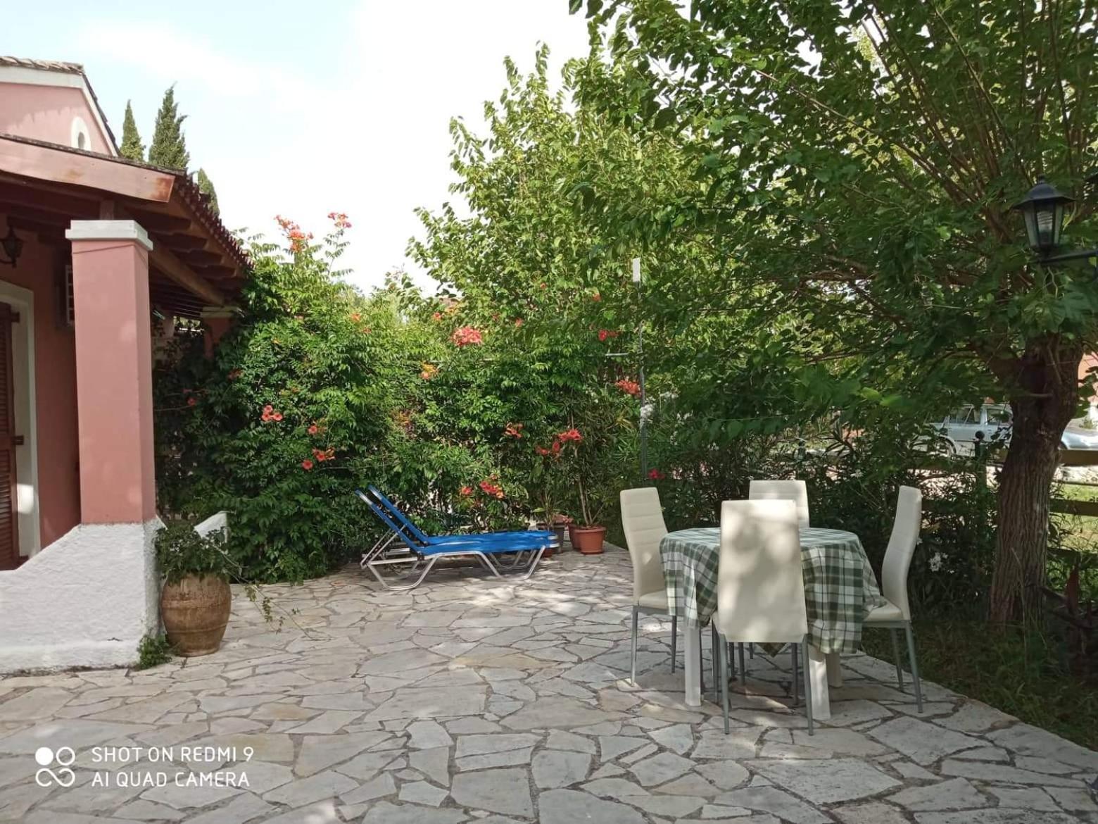 Errika Ypsos Exterior foto