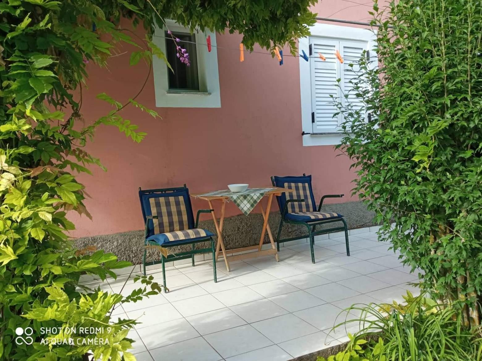 Errika Ypsos Exterior foto